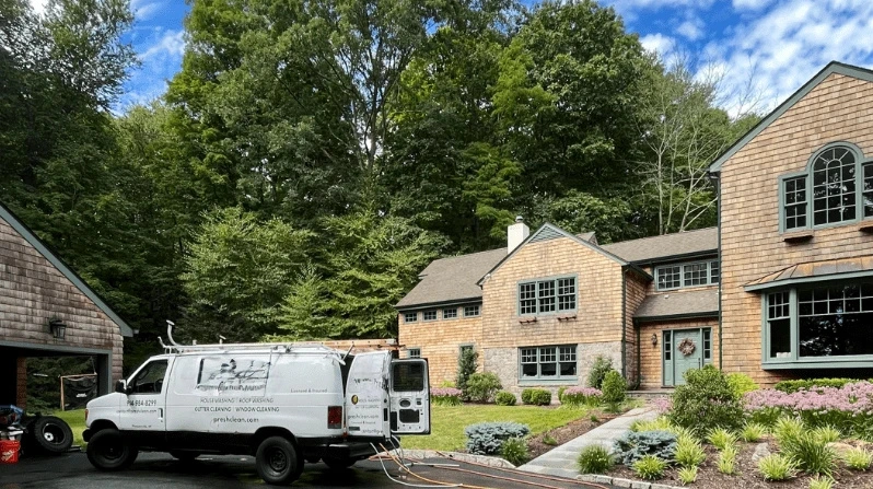 Lyndhurst Power Washing power washing crew working in Richmond Heights, OH
