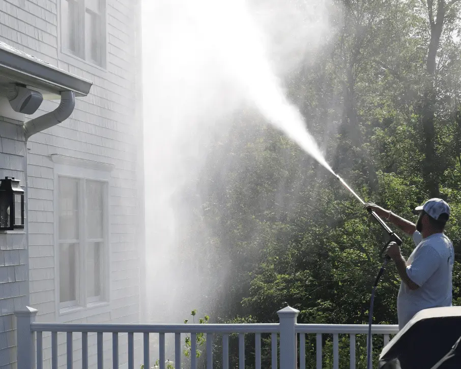 House Washing service in Lyndhurst, OH